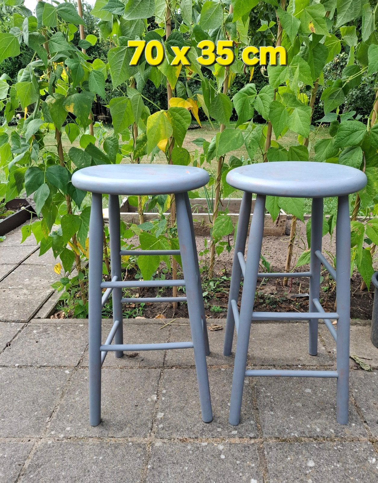 2 houten krukken in de grondverf, Ophalen, Gebruikt, Met voetsteun, 60 tot 90 cm