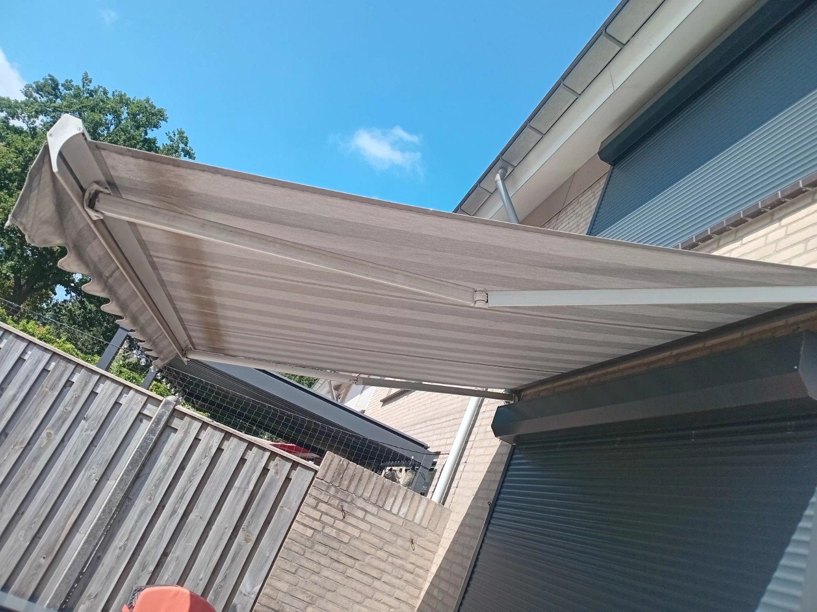 Knikarmscherm - zonneluifel  Grijs gestreept - 300x250 izgs, Tuin en Terras, Zonneschermen, Ophalen, Gebruikt, 150 tot 300 cm