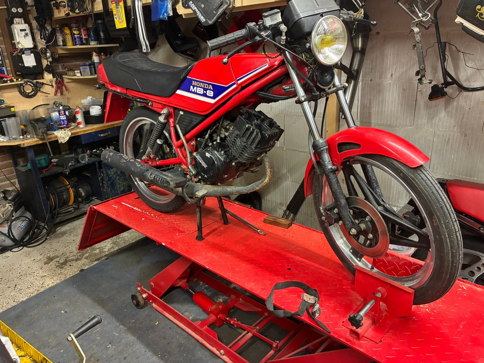 Hef tafel/ motor brommer brug, Ophalen, Zo goed als nieuw