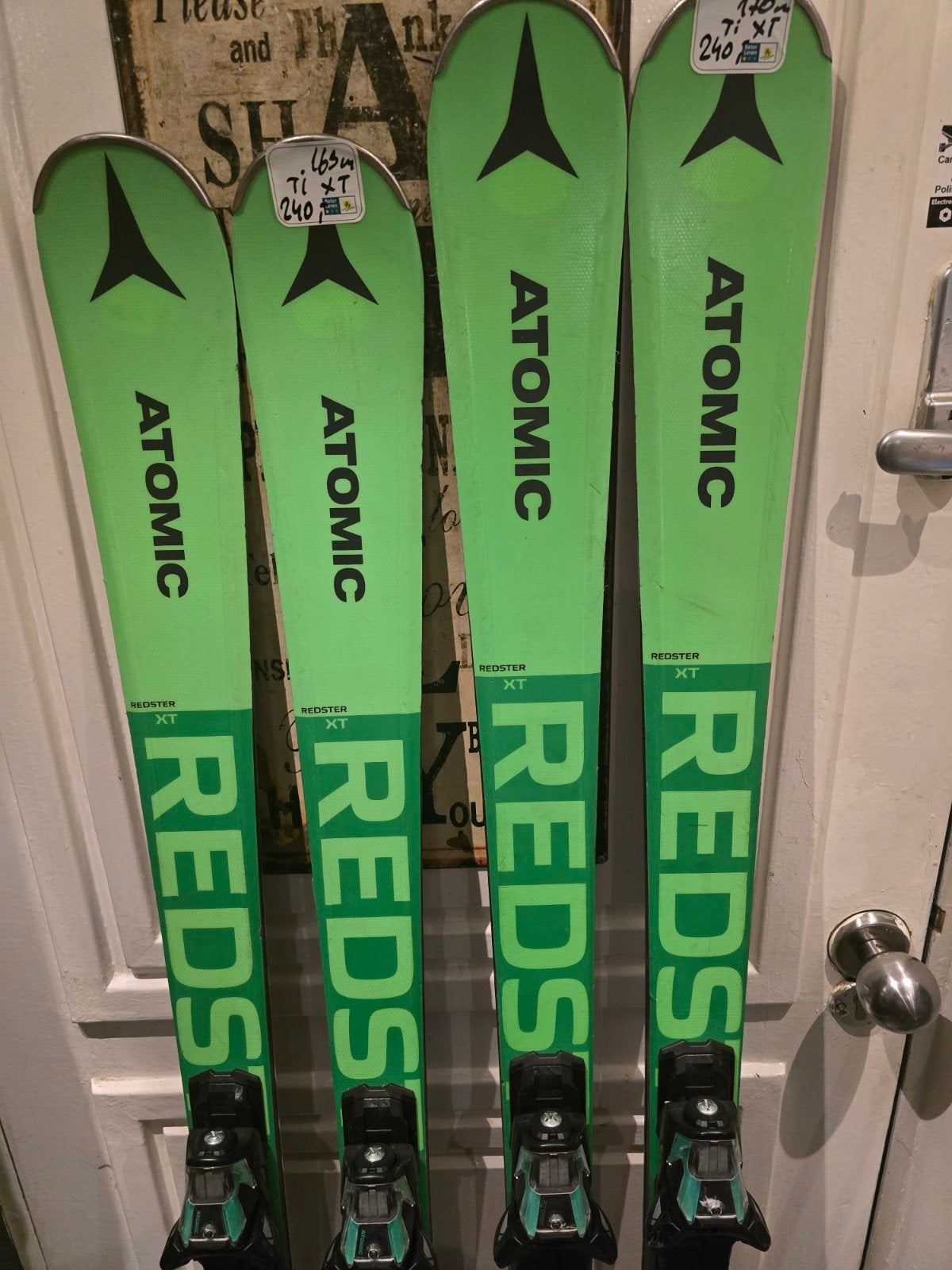 ATOMIC REDSTER XT CARVE SKIS, 160 tot 180 cm, Ophalen of Verzenden, Zo goed als nieuw, Carve