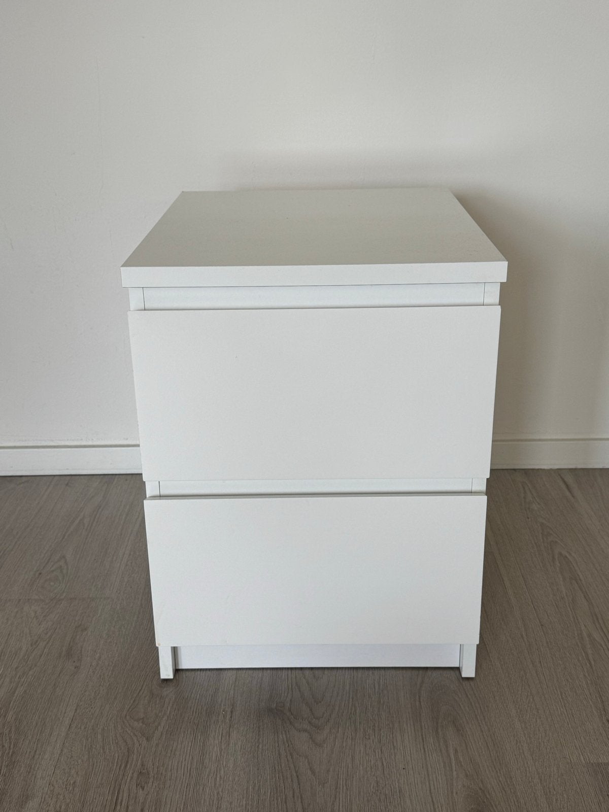 IKEA Malm nachtkastje - 55x40x48 cm, Ophalen, Gebruikt, Minder dan 45 cm, 55 tot 70 cm