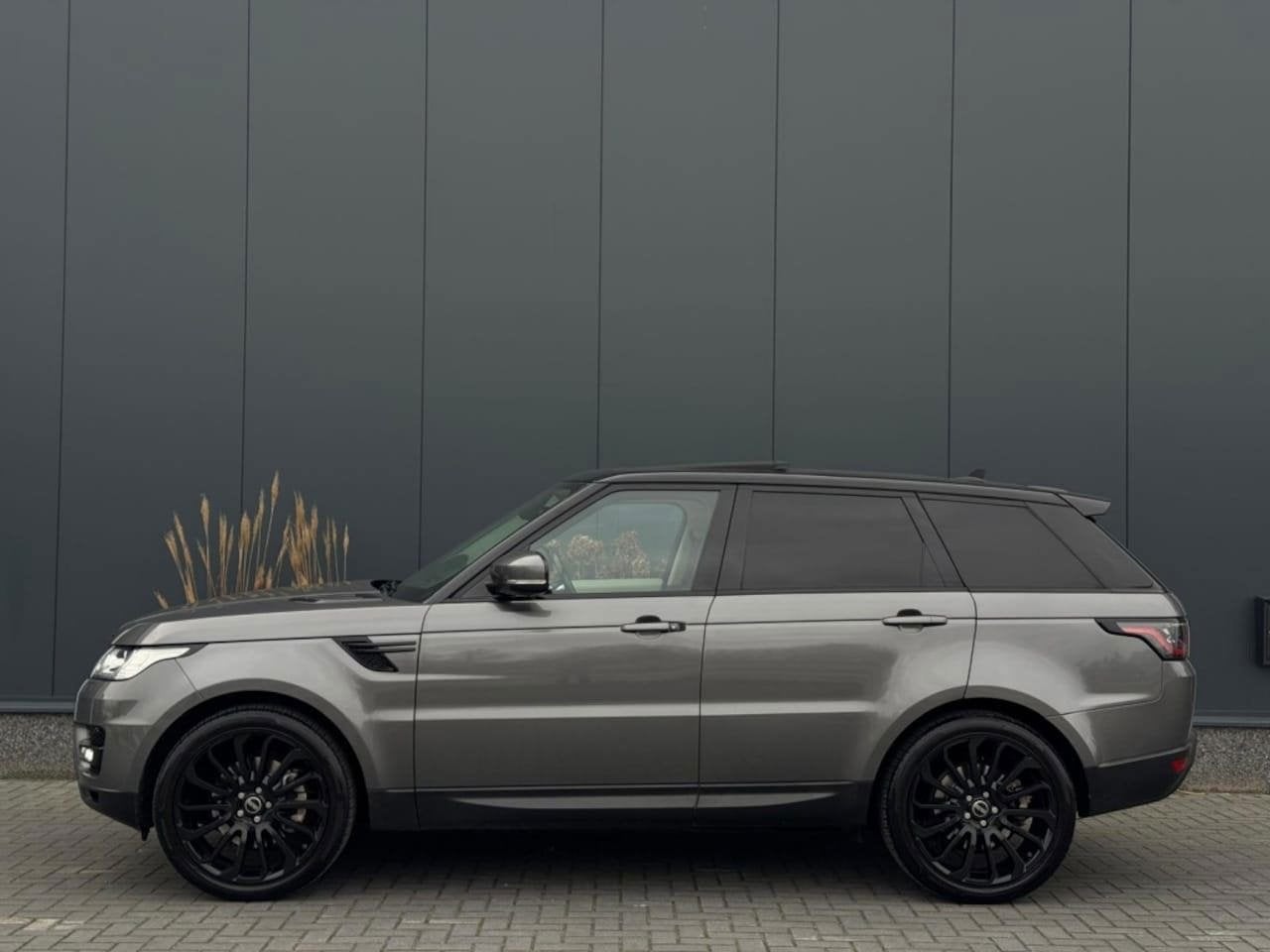 Land Rover Range Rover Sport 3.0 TDV6 GRIJS KENTEKEN M2017 P, Auto's, Automaat, Parkeersensor, Gebruikt, Euro 6
