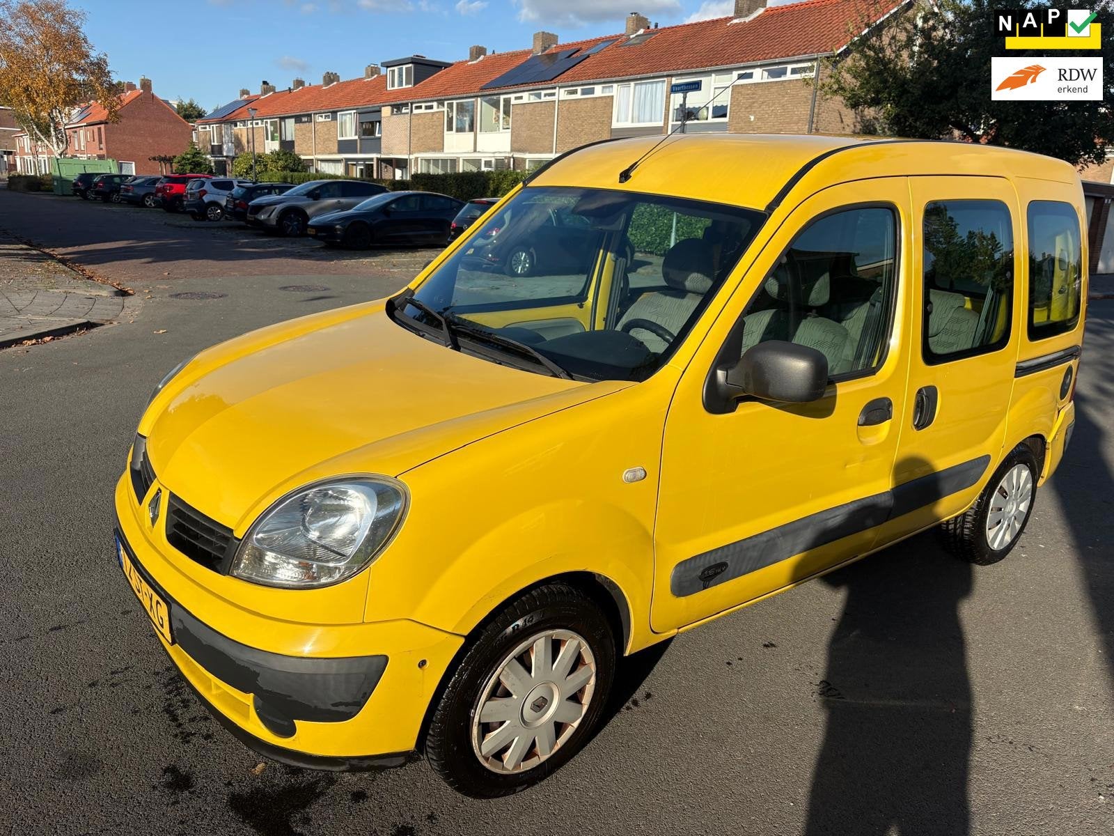 Renault Kangoo 1.6-16V Expression NL AUTO I, Auto's, Gebruikt, 49 €/maand, Bedrijf, Handgeschakeld