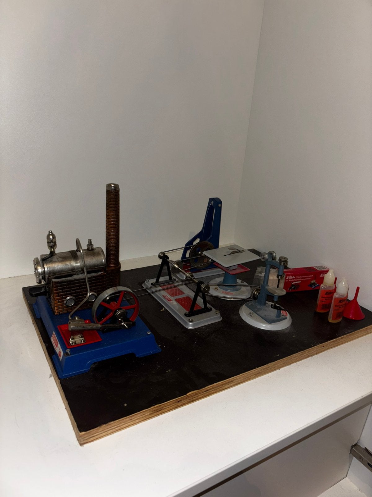 Wilesco Stoommachine D-6 met aandrijfmodellen, Ophalen