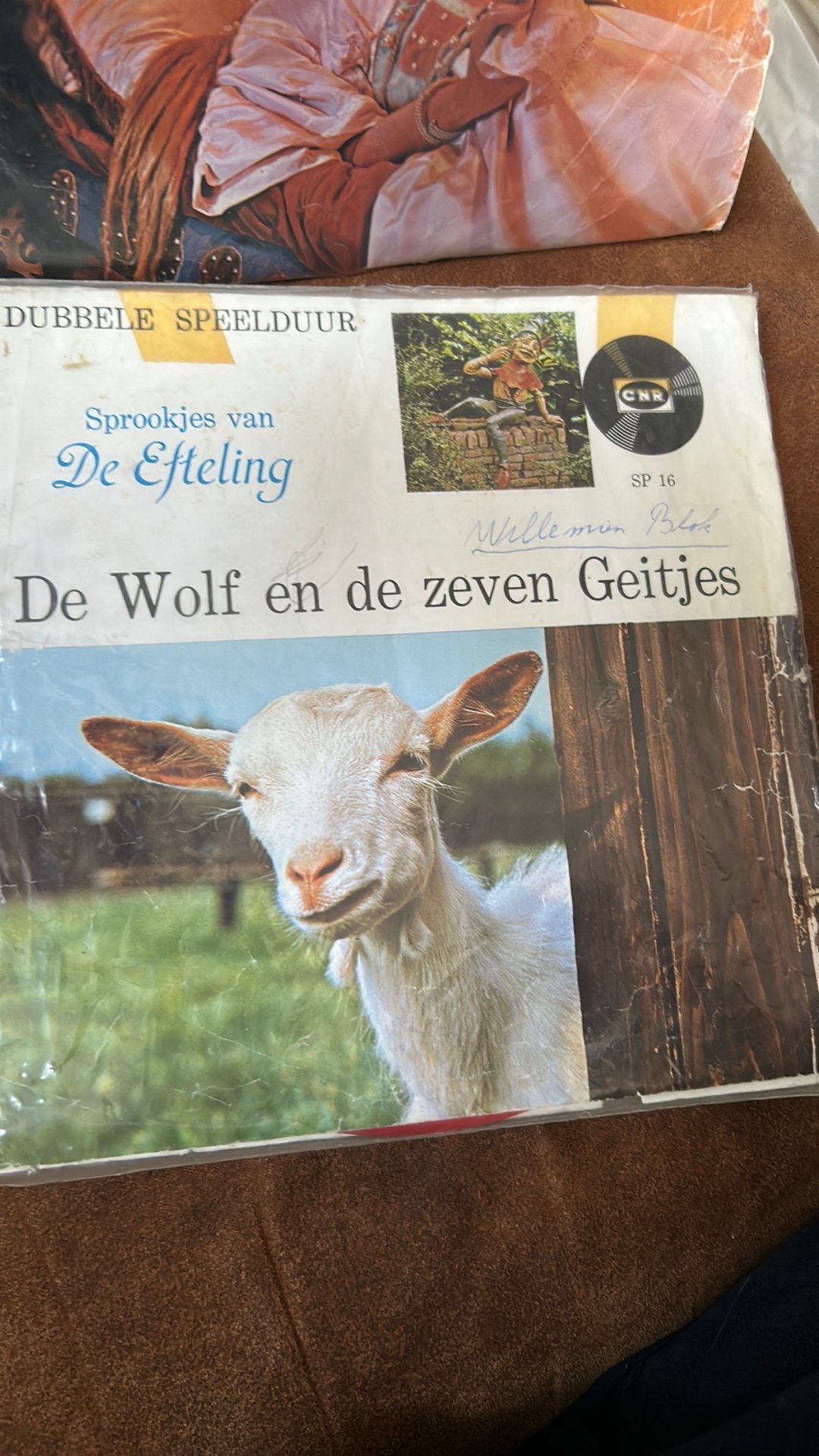 Sprookjes uit de efteling - de wolf en dd zeven geitjes, Ophalen of Verzenden, Zo goed als nieuw, Verhaal of Sprookje