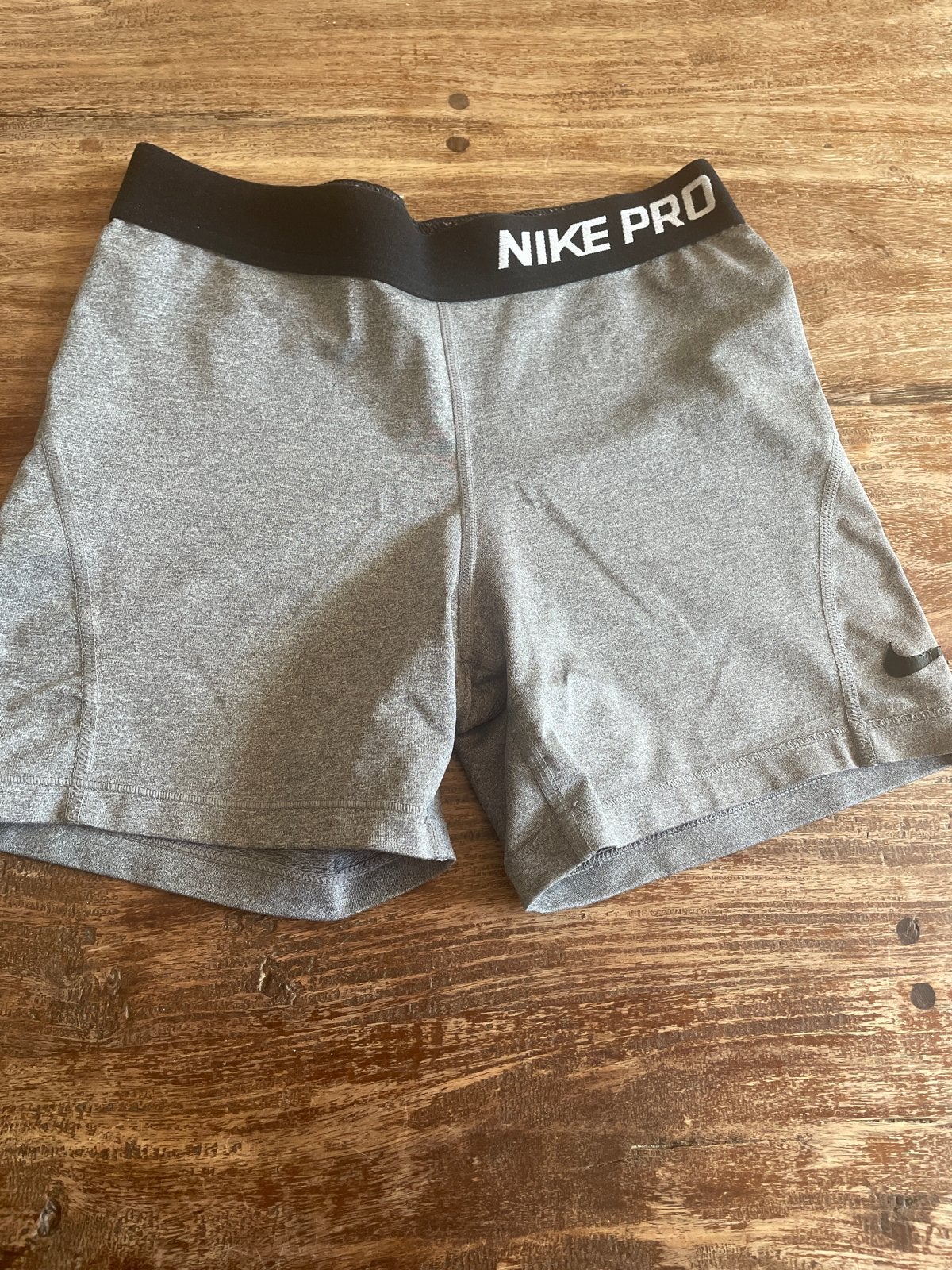Nike sportbroekje maat 147-158, Sport en Fitness, Gebruikt, Nike, L00, Ophalen of Verzenden