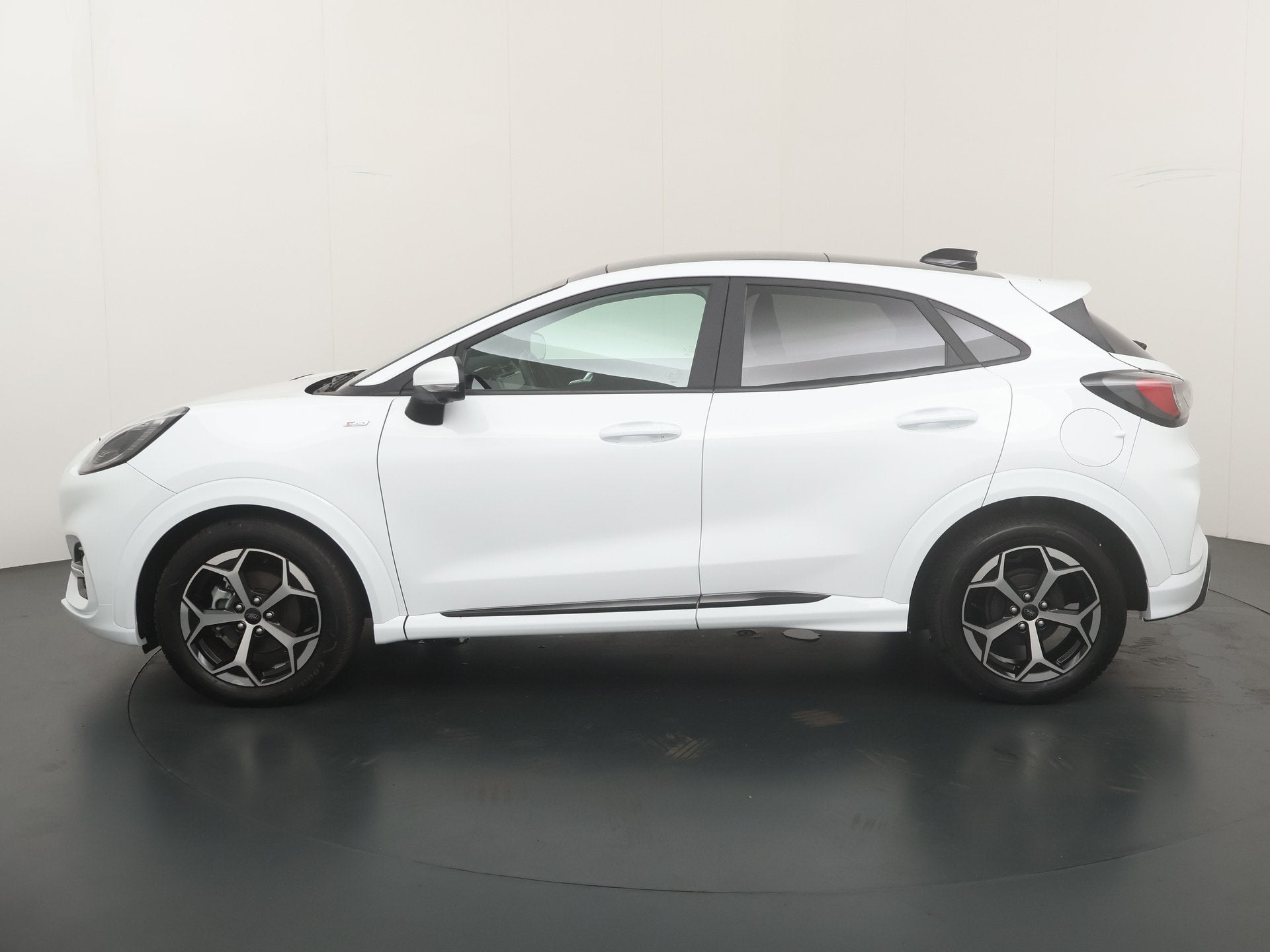 Ford Puma EcoBoost 125 pk Hybrid ST-Line | Trekhaak | Winter, 12 maanden, Wit, Bedrijf, Hybride Elektrisch/Benzine