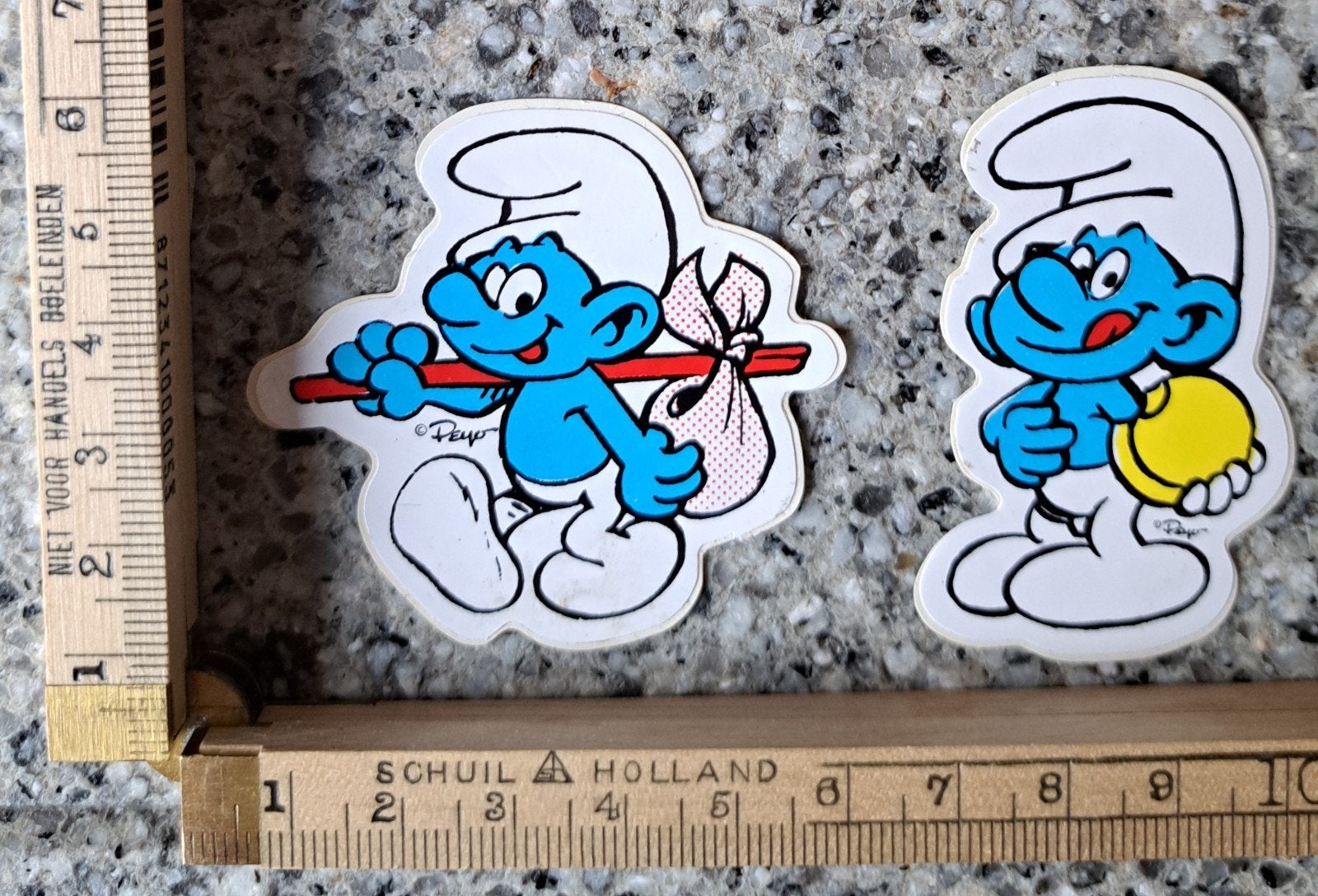 2 Vintage Smurf Smurfen stickers Peyo, Ophalen of Verzenden, Zo goed als nieuw, Verschillende Smurfen, Overige typen