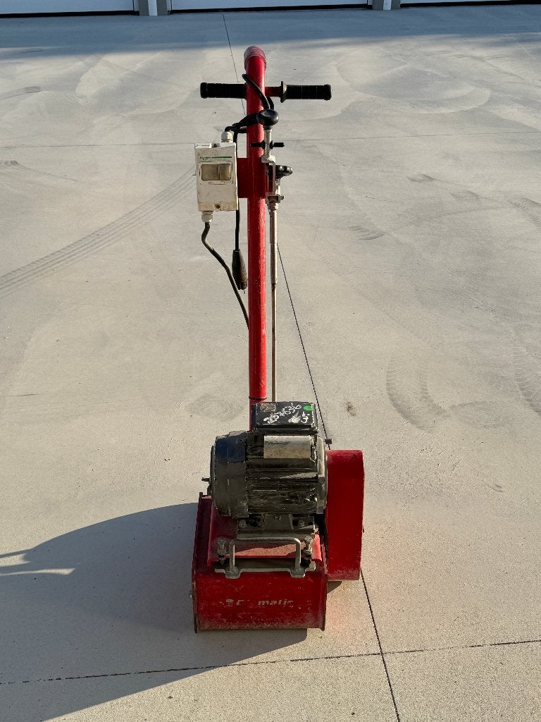 Vloeren betonfrees merk diamantec 220 volt, Ophalen, Gebruikt