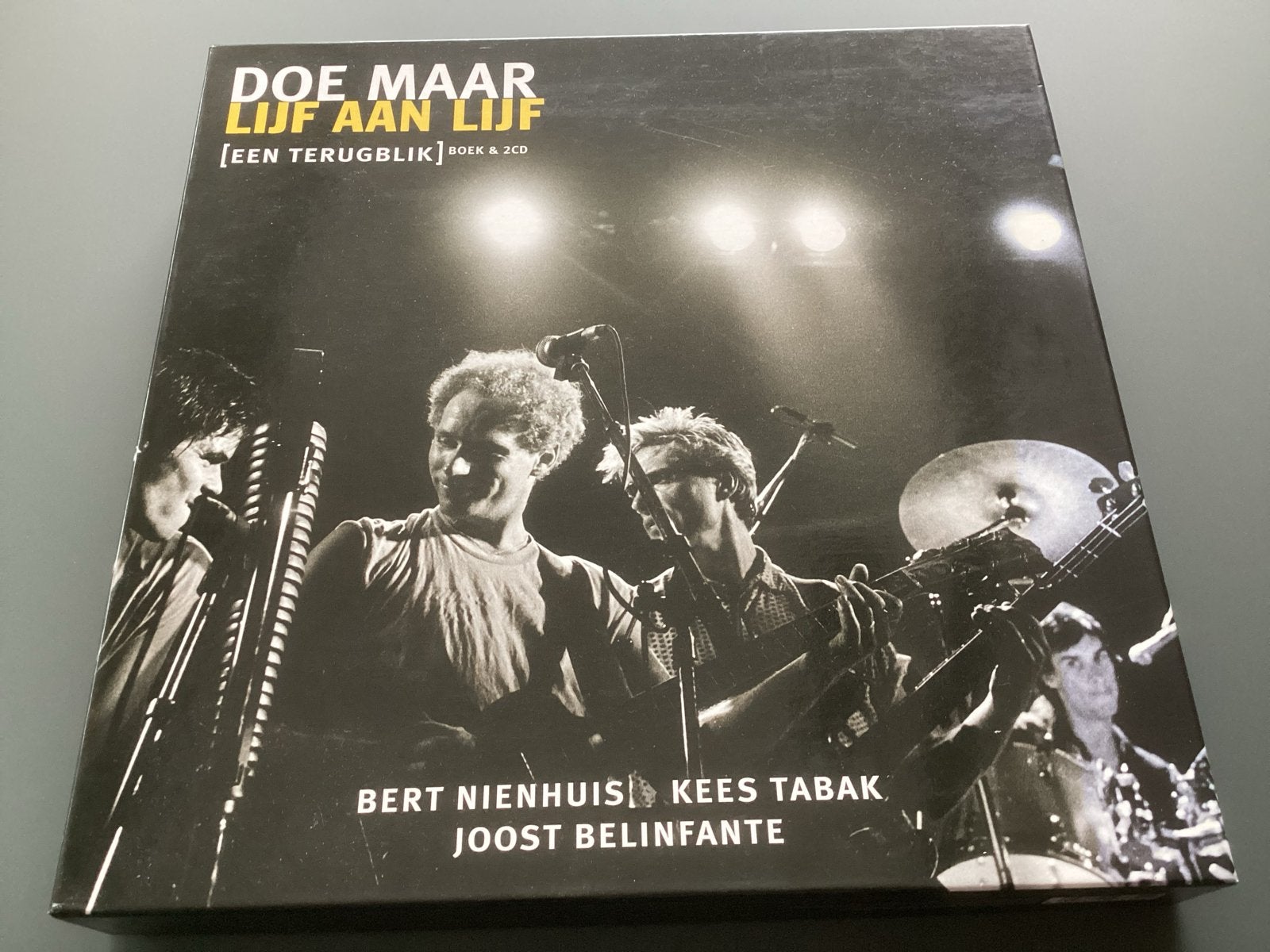 Doe Maar - Lijf aan lijf [Een terugblik] (Boek & 2CD), Boxset, Pop, Ophalen of Verzenden, Zo goed als nieuw