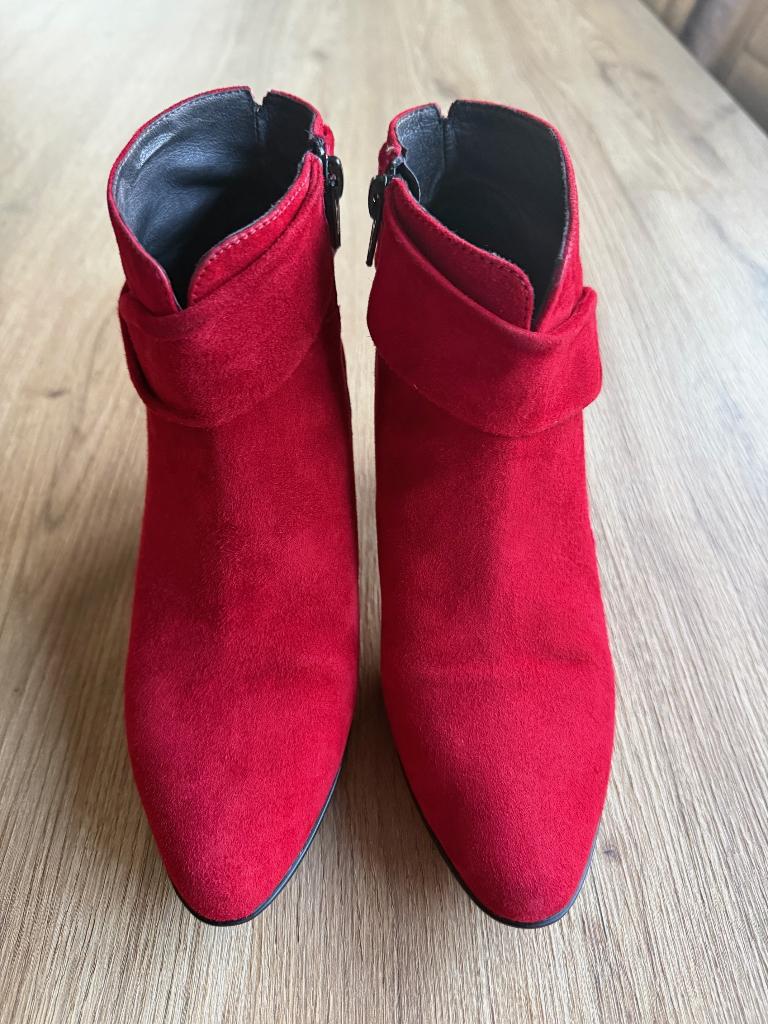 Enkellaarsjes rood maat 36 van Lamica (nieuw in doos), Kleding | Dames, Schoenen, Lage of Enkellaarzen, Nieuw, Lamica, Ophalen of Verzenden