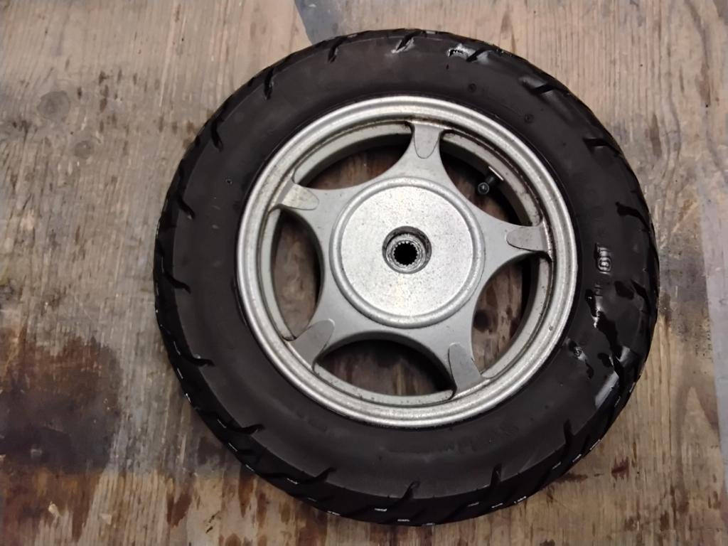 (Achter)Velg + goede band voor scooter 10 inch 3.50-10, Ophalen of Verzenden, Zo goed als nieuw, Overige typen, Overige merken