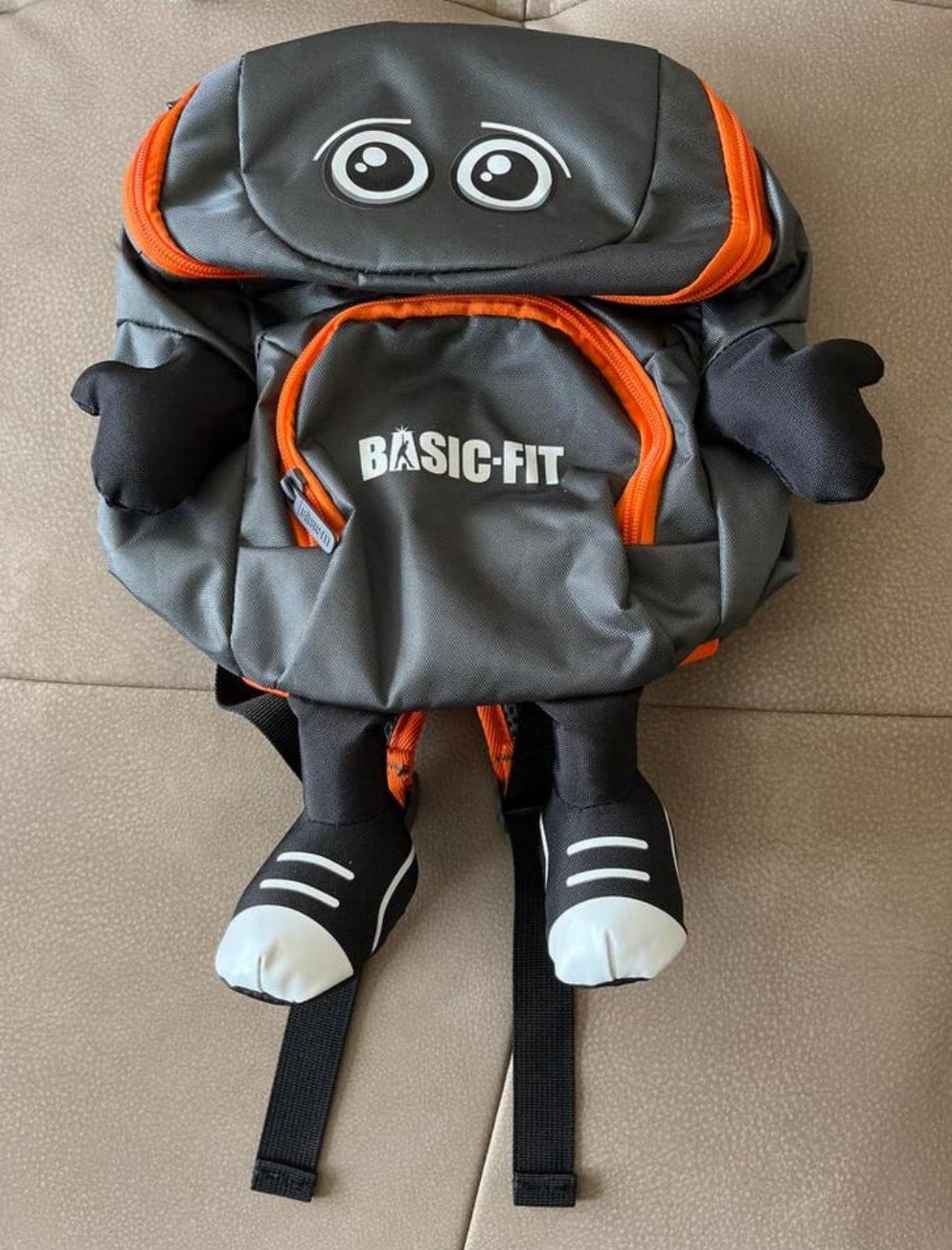 Basic-Fit Tas Baggy-Limited edition ( Nergens verkrijfbaar ), Rugtas, Ophalen of Verzenden, Zo goed als nieuw, Grijs