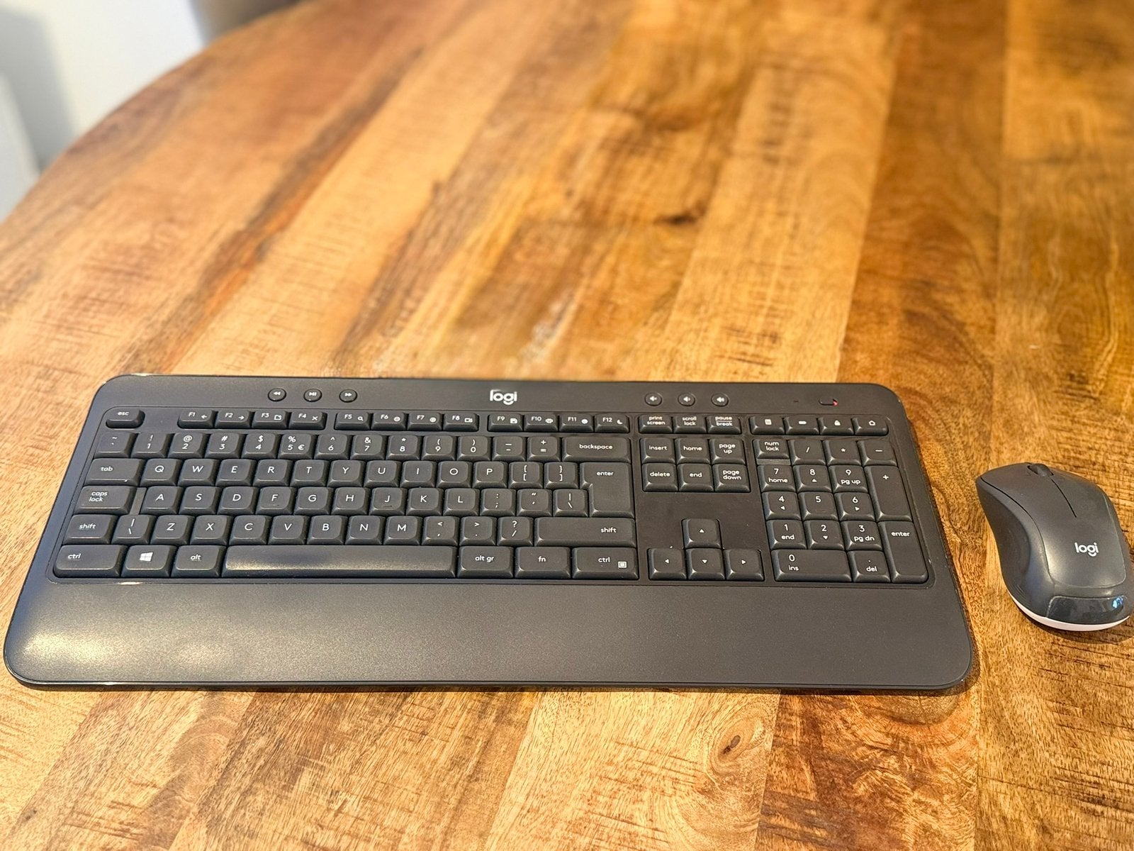 Logitech MK540 draadloos toetsenbord + M310 muis, Ophalen of Verzenden, Zo goed als nieuw