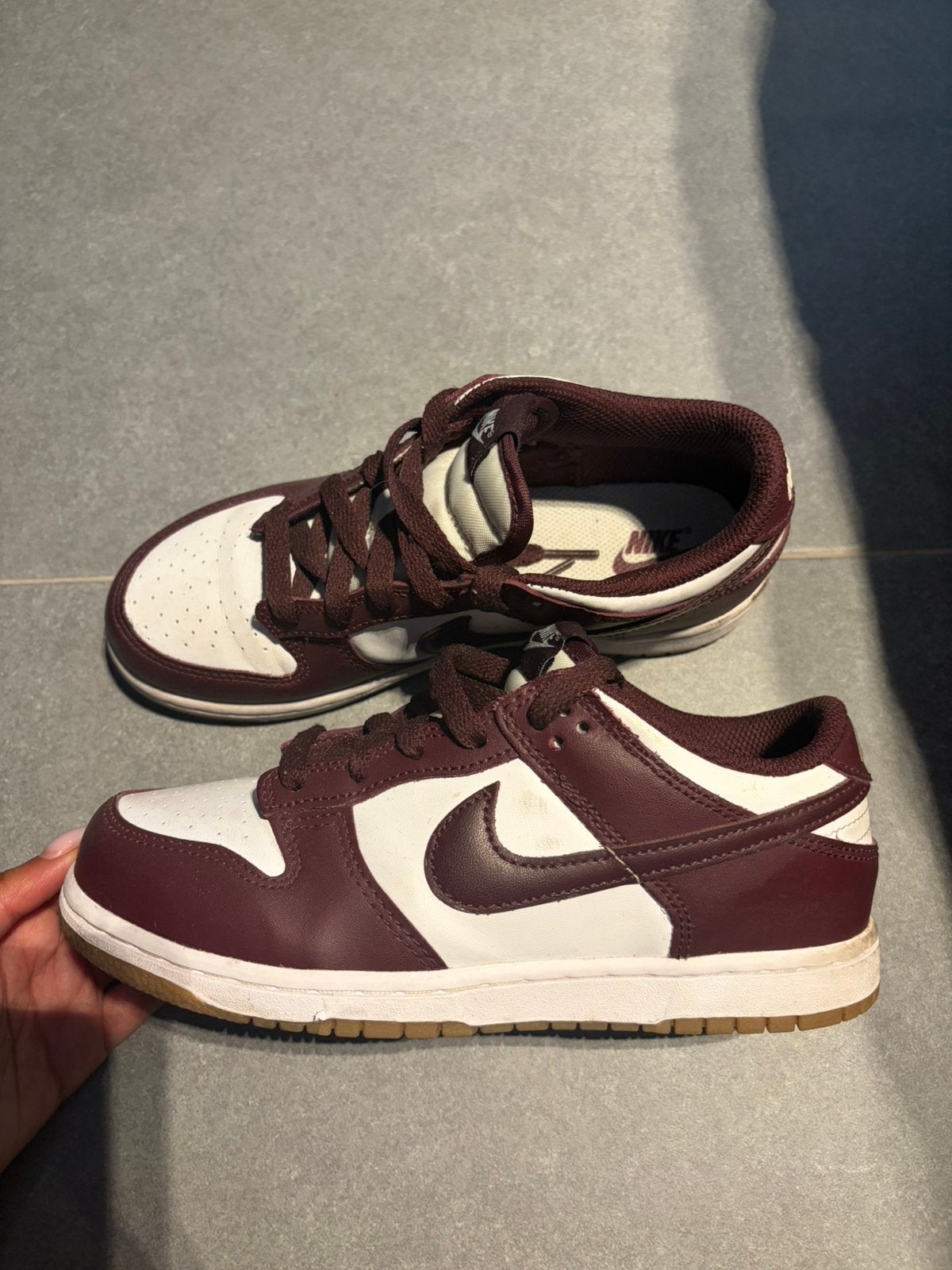 Nike Dunk Low Dark Beetroot (GS) – EU 35, Kleding | Dames, Schoenen, Bruin, Ophalen of Verzenden, Sneakers of Gympen, Zo goed als nieuw