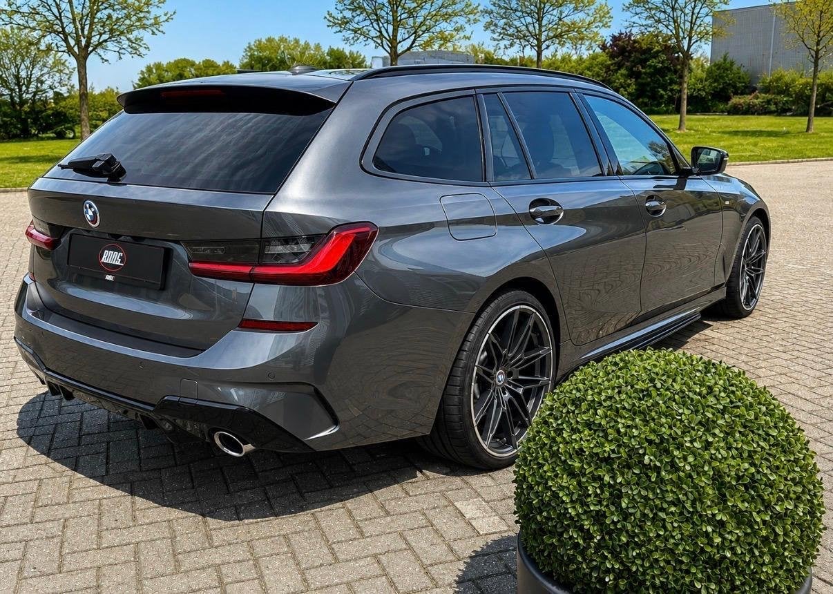 BMW 3-serie Touring 330i xDrive High Executive Edition M spo, Auto's, Automaat, 1998 cc, Euro 6, 4 cilinders