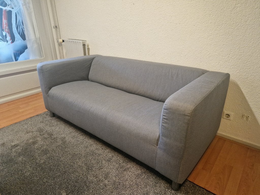 Bank - Ikea KLIPPAN 2-zitsbank, Vissle grijs, Huis en Inrichting, Ophalen, Gebruikt, Tweepersoons, 75 tot 100 cm