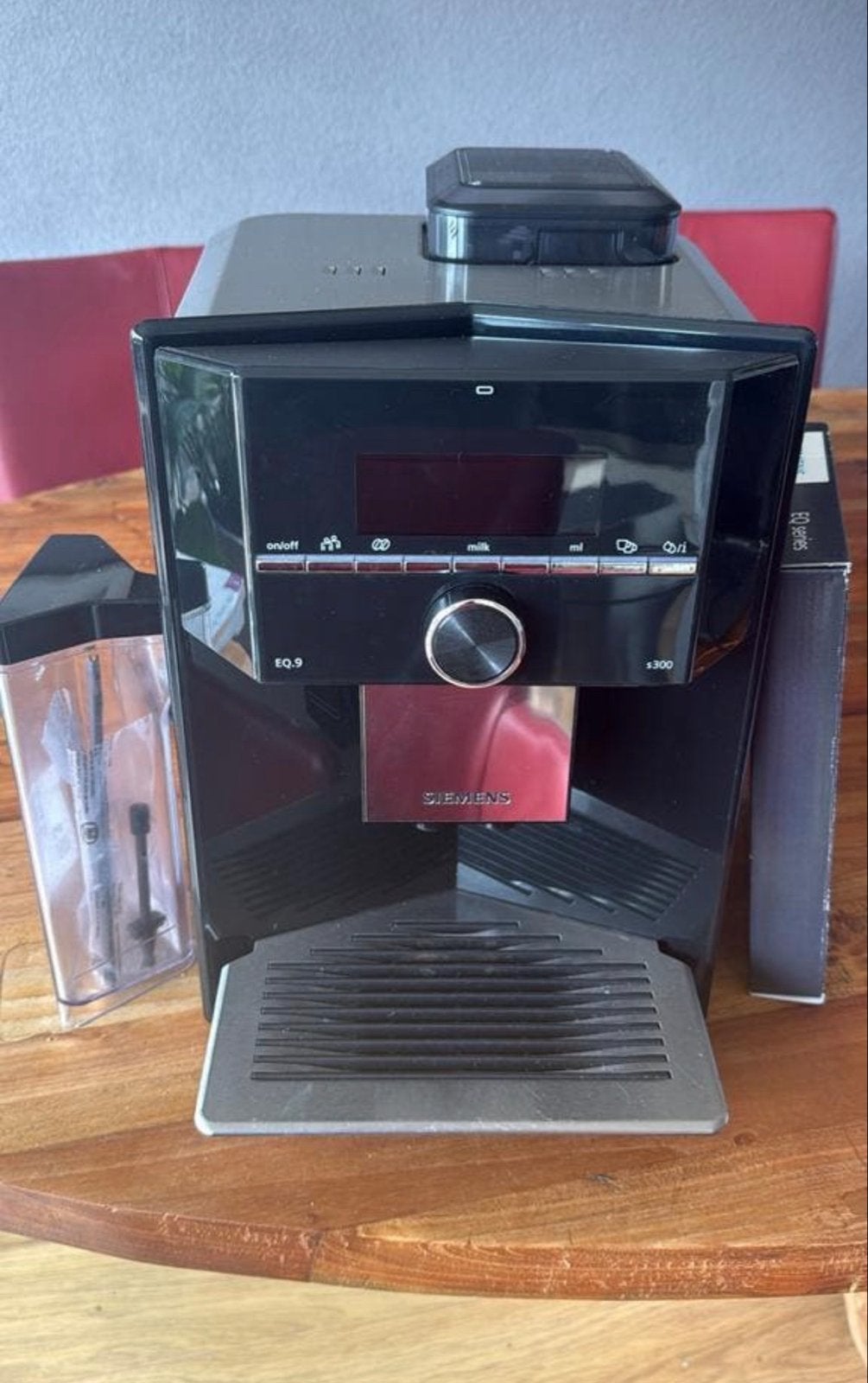 Siemens EQ9 S300 volautomatische koffiemachine, Ophalen, Zo goed als nieuw, Koffiemachine, Koffiebonen