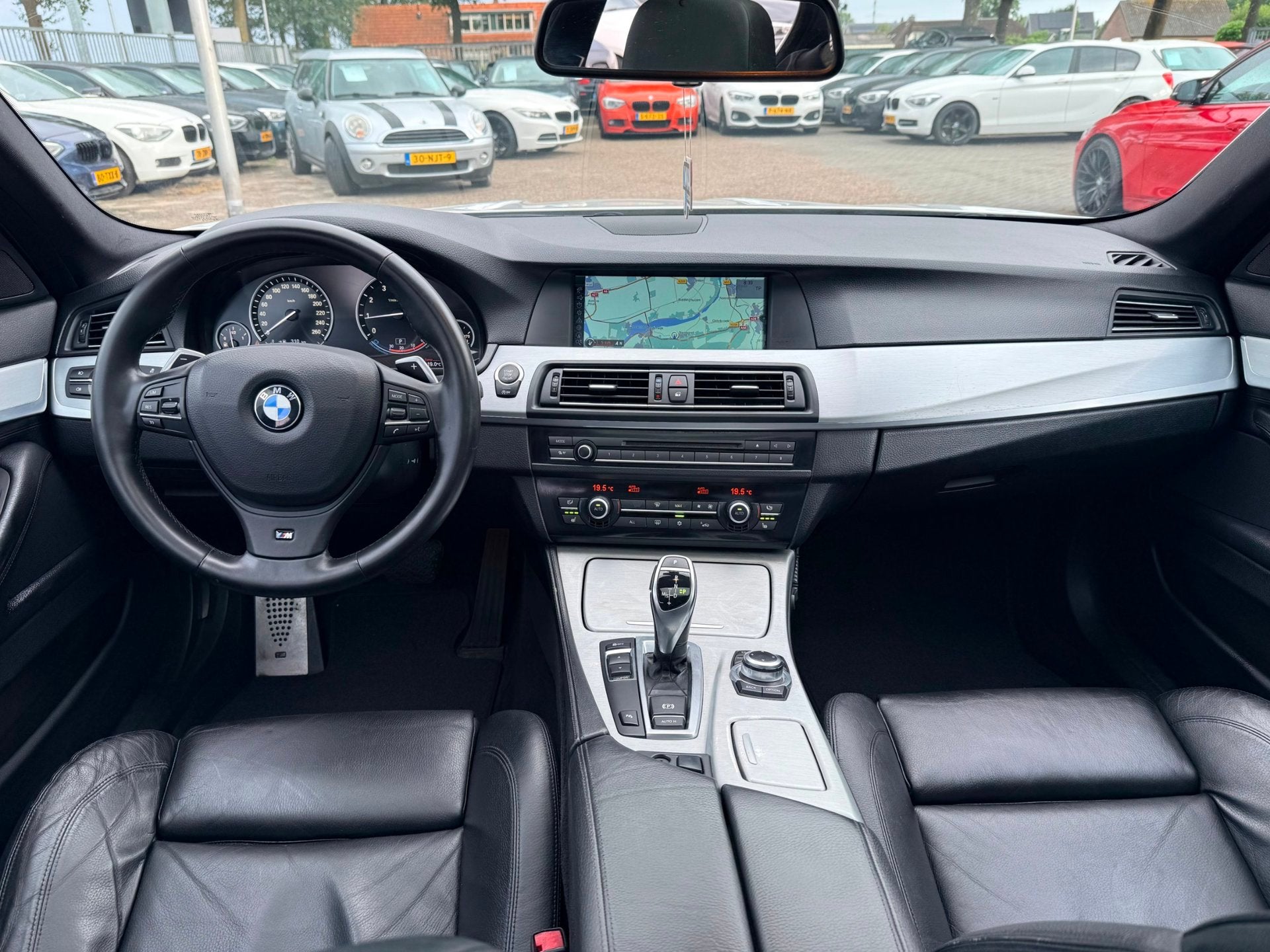 BMW 5-serie 528i High Executive M Sport|Nieuwe Ketting|Trekh, Automaat, Euro 5, Gebruikt, Zwart