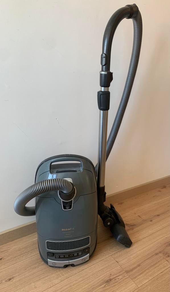 Miele C3 stofzuiger 890Watt., Witgoed en Apparatuur, Stofzuigers, Gebruikt, Stofzuiger, Minder dan 1200 watt, Ophalen