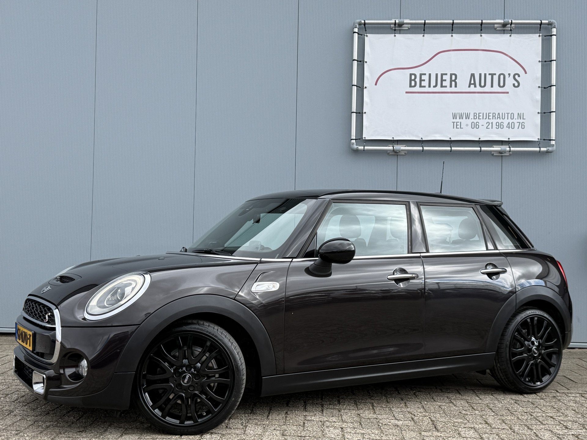 MINI Mini 2.0 Cooper S Chili Serious Business Automaat, 1998 cc, Gebruikt, Euro 6, Bruin