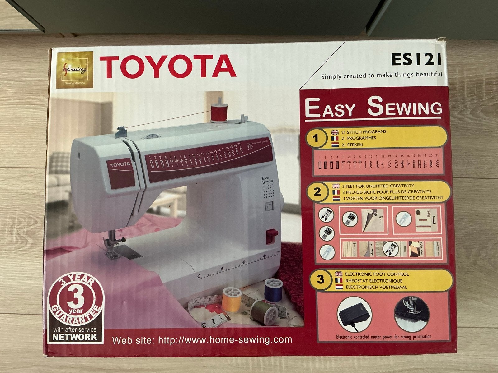 Toyota ES121 Naaimachine te koop, Ophalen, Gebruikt, Naaimachine, Overige merken