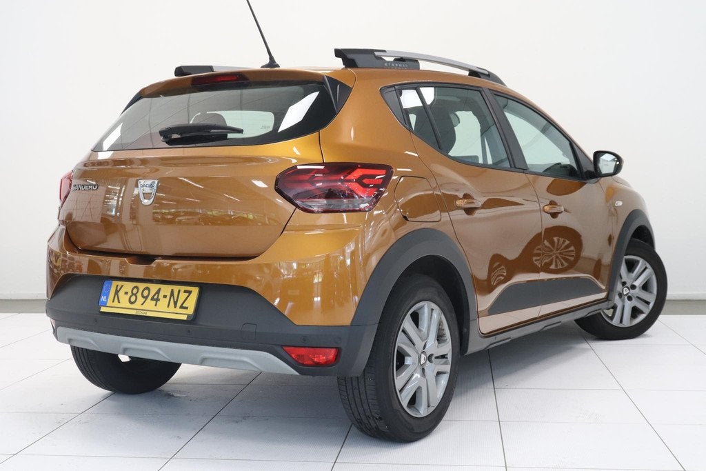 Dacia Sandero Stepway 1.0 TCe 100 Bi-Fuel Comfort | Camera |, Auto's, Voorwielaandrijving, Overige kleuren, Met garantie (alle)