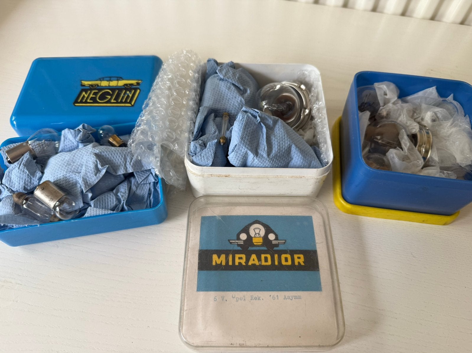 3 doosjes met nieuwe 6 Volt verlichting - Nieuw, Ophalen of Verzenden, Nieuw, Opel