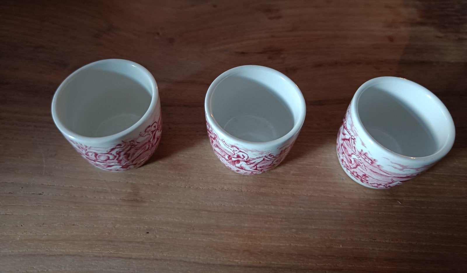 Set van 3 antieke porseleinen kopjes met rood decor, Ophalen of Verzenden