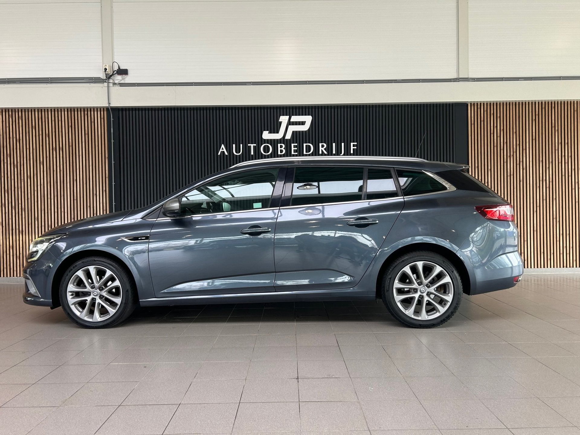 Renault Mégane Estate 1.2 TCe GT-Line CRUISE|SFEERVERLICHTI, Auto's, Renault, Voorwielaandrijving, Stof, Gebruikt, 4 cilinders