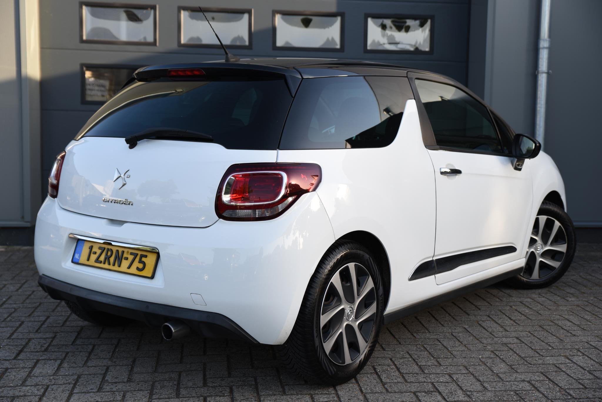Citroen DS3 1.2 PureTech Business, Auto's, Voorwielaandrijving, Stof, Gebruikt, 1199 cc
