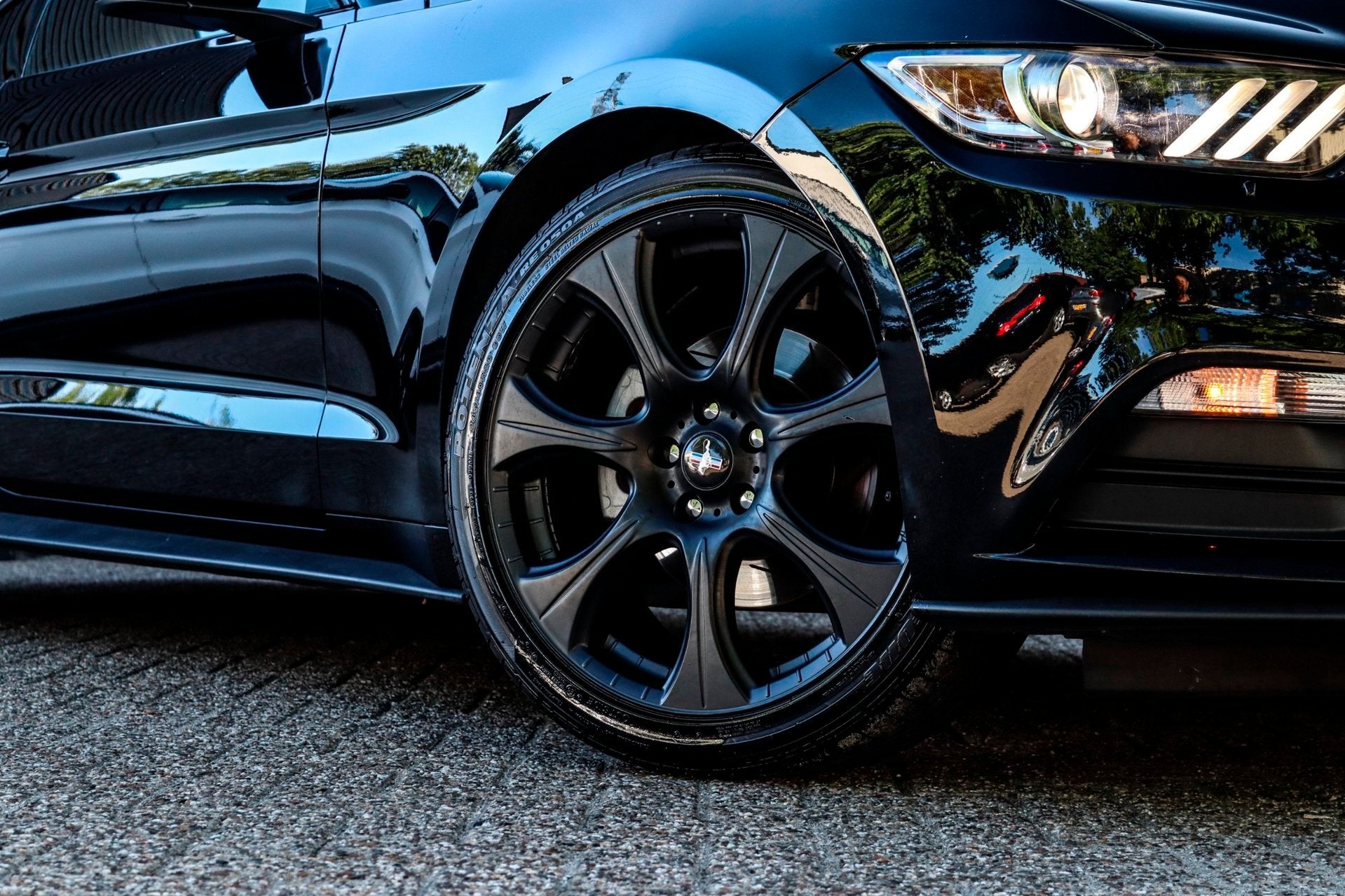 Ford USA Mustang 3.7 V6 LEDER CAMERA KEYLESS APPLE CARPLAY, Auto's, Automaat, Achterwielaandrijving, Gebruikt, 4 stoelen