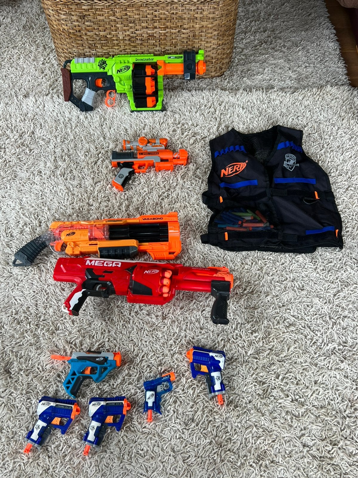 Grote Nerf partij: pistolen, accessoires, pijltjes & vest, Ophalen, Gebruikt, Jongen of Meisje