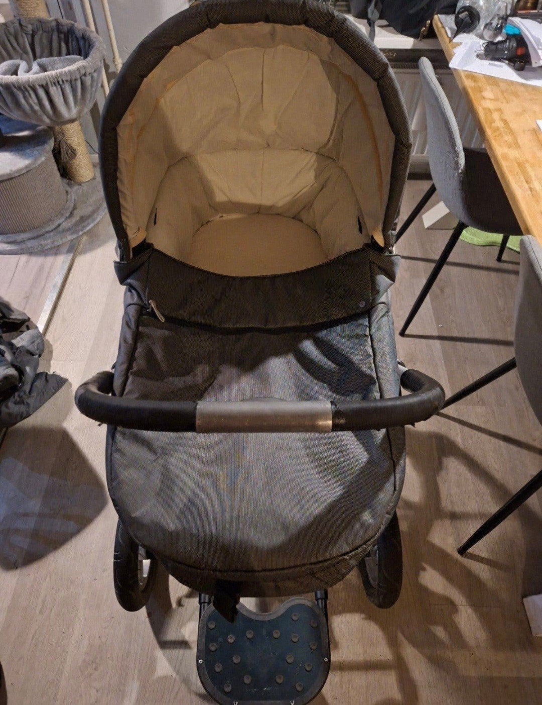 Mutsy kinderwagen met reiswieg, buggy en extra`s, Ophalen, Gebruikt, Verstelbare duwstang, Combiwagen