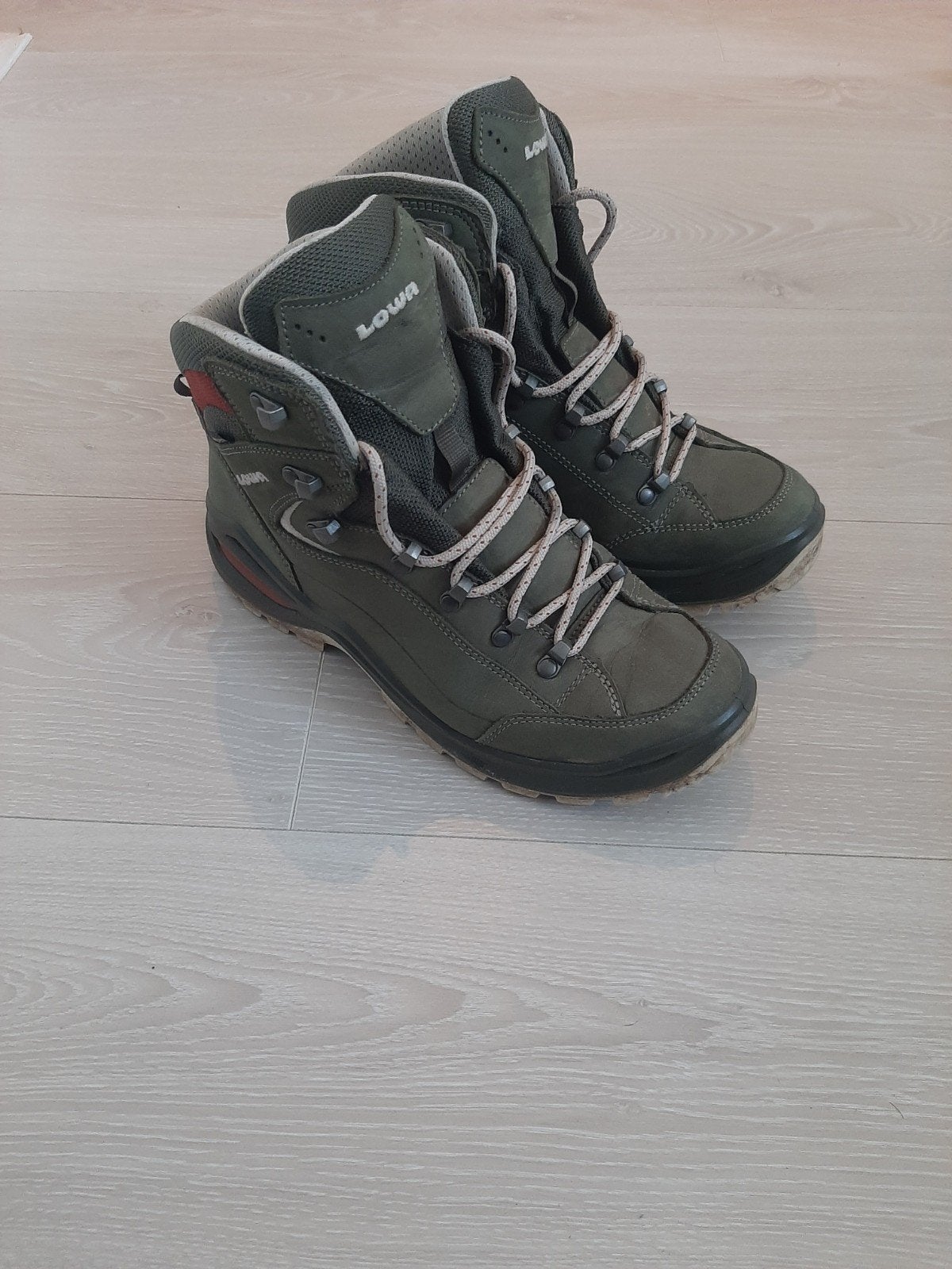 Lowa Renegade maat 41, Ophalen of Verzenden, Zo goed als nieuw, Schoenen