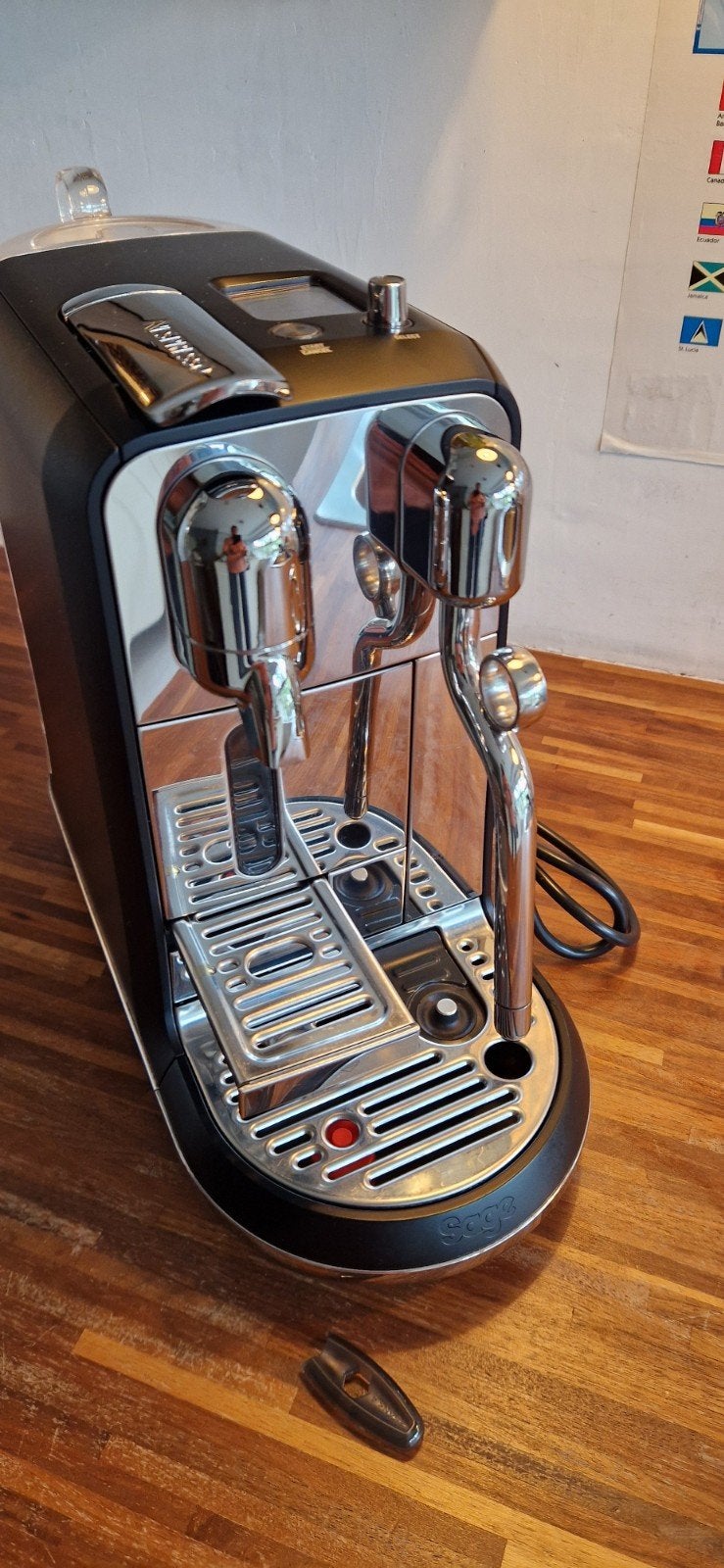 Nespresso Sage Creatista Plus - met nieuw zetgroep, Koffiepads en cups, Verzenden, Espresso apparaat, Zo goed als nieuw