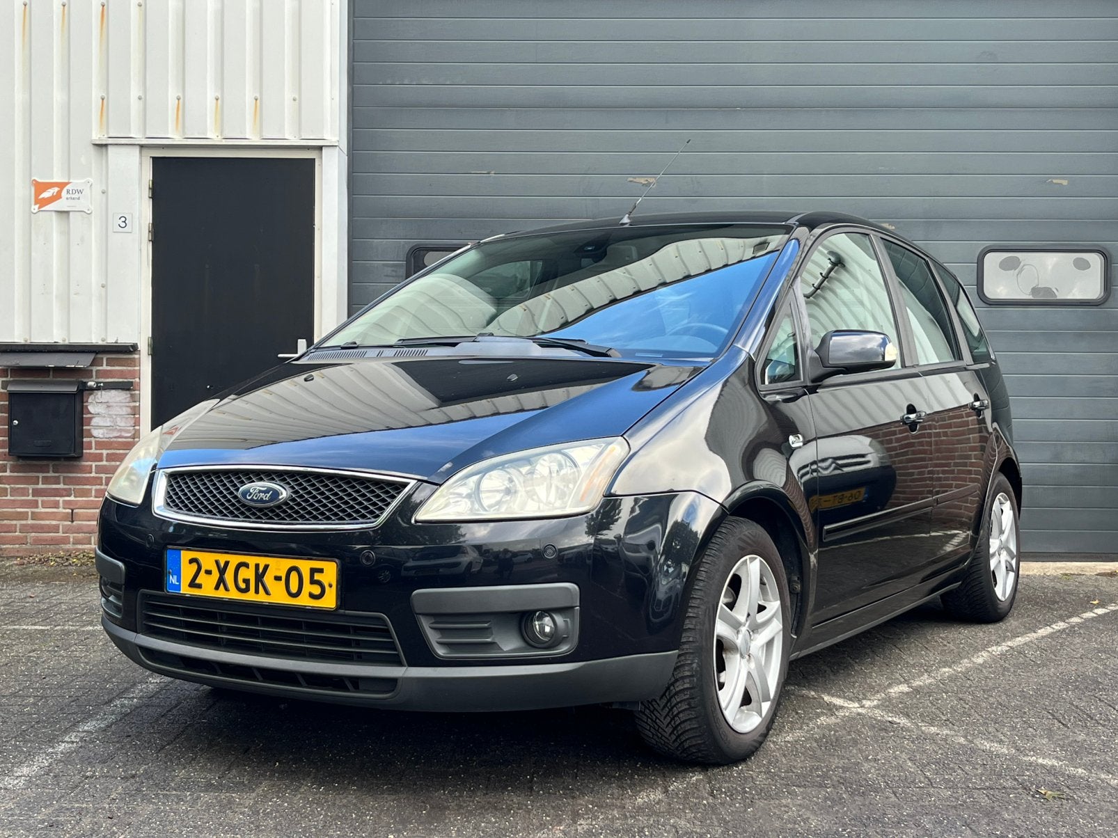 Ford C-Max. Apk 10-08-27. Airco, Parkeersensoren, Auto's, Voorwielaandrijving, 125 pk, 4 cilinders, Zwart