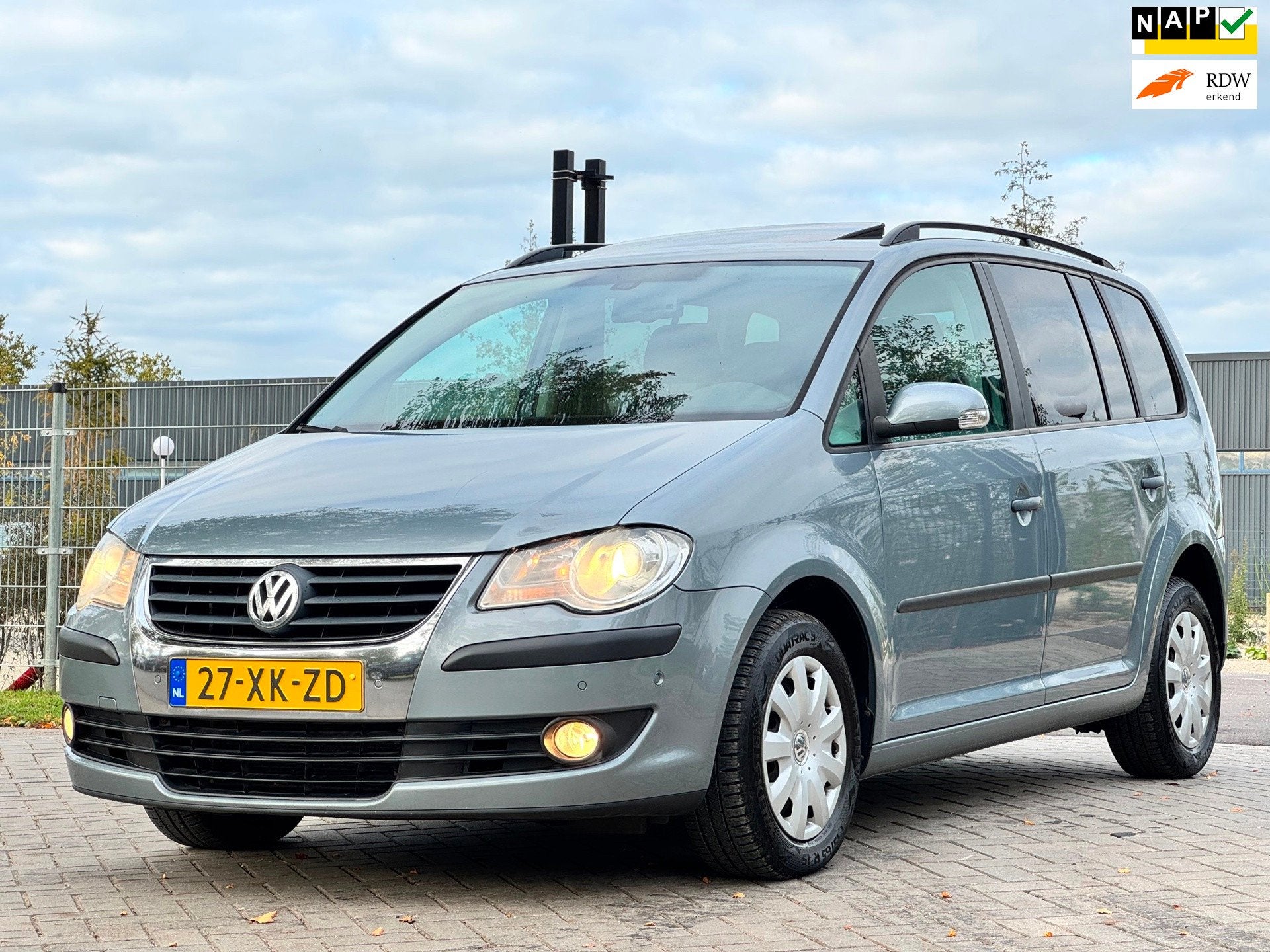 Volkswagen Touran 1.4 TSI Optive|AUT|PSENSOR|TREKHAAK|HOGEIN, Dealer onderhouden, Gebruikt, 4 cilinders, Origineel Nederlands