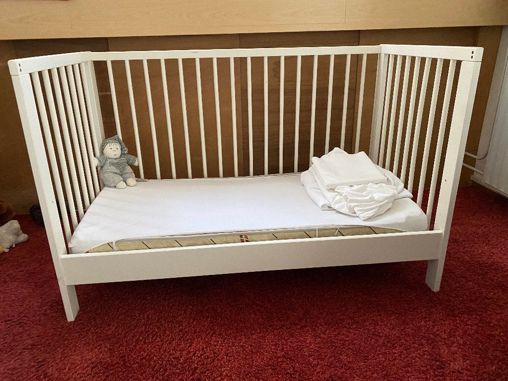 IKEA kinderbedje, Kinderen en Baby's, Ophalen, Gebruikt, Minder dan 140 cm, Matras