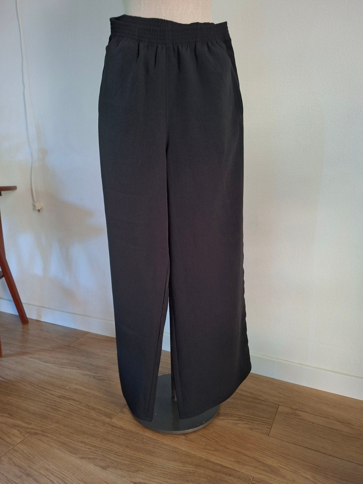 Zwarte broek Hebbeding maat 1, Kleding | Dames, Maat 38/40 (M), Zwart, Ophalen of Verzenden, Lang