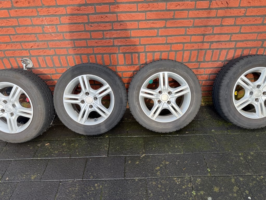 winterbanden Peugeot 208, Auto-onderdelen, Ophalen, Gebruikt, 15 inch, Banden en Velgen