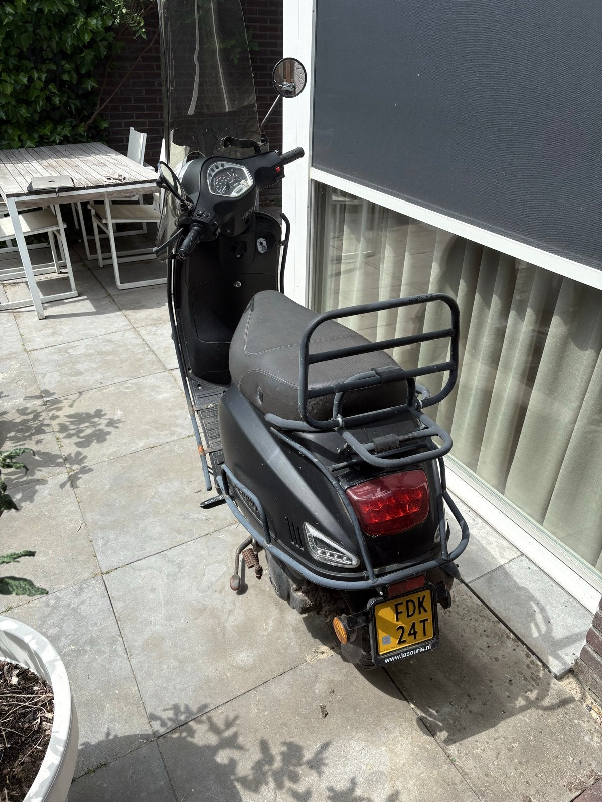 La Souris scooter, mat zwart, 4138 km, Fietsen en Brommers, Overige merken, Gebruikt, Ophalen of Verzenden, Benzine
