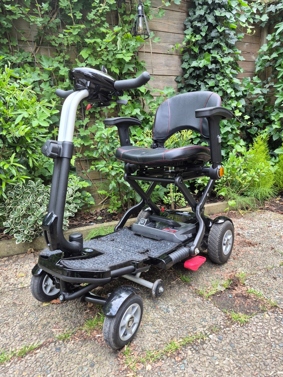 Mango Bobby Carbon Deluxe Nieuwstaat BJ 2022 Opvouwbaar, Diversen, Brommobielen en Scootmobielen, Ophalen, Zo goed als nieuw, Mango