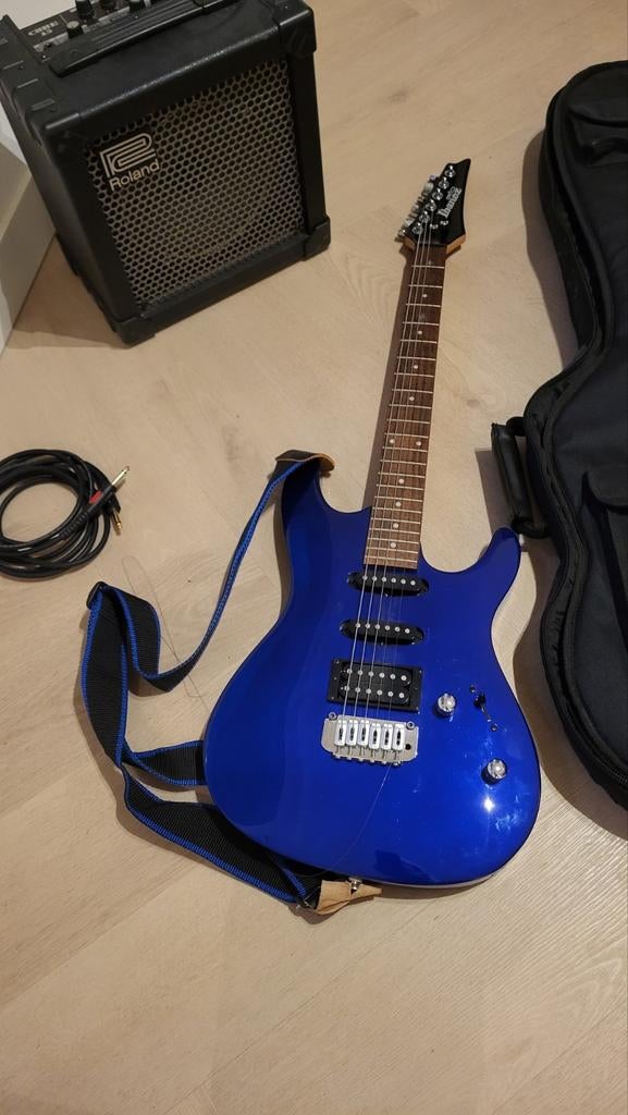 Ibanez GIO GSA30 + Roland Cube 15 starter Elektrische Gitaar, Muziek en Instrumenten, Ophalen of Verzenden, Zo goed als nieuw