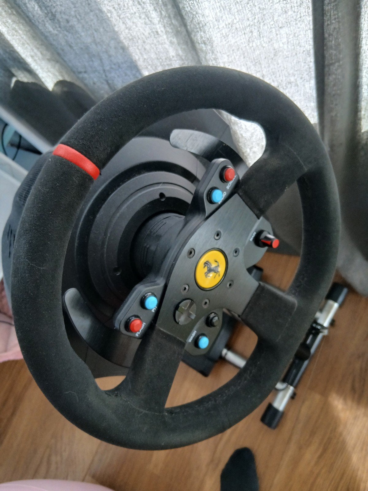 Thrustmaster T300 Ferrari Alcantara stuur met wheelstand pro, Ophalen, Overige merken, Zo goed als nieuw