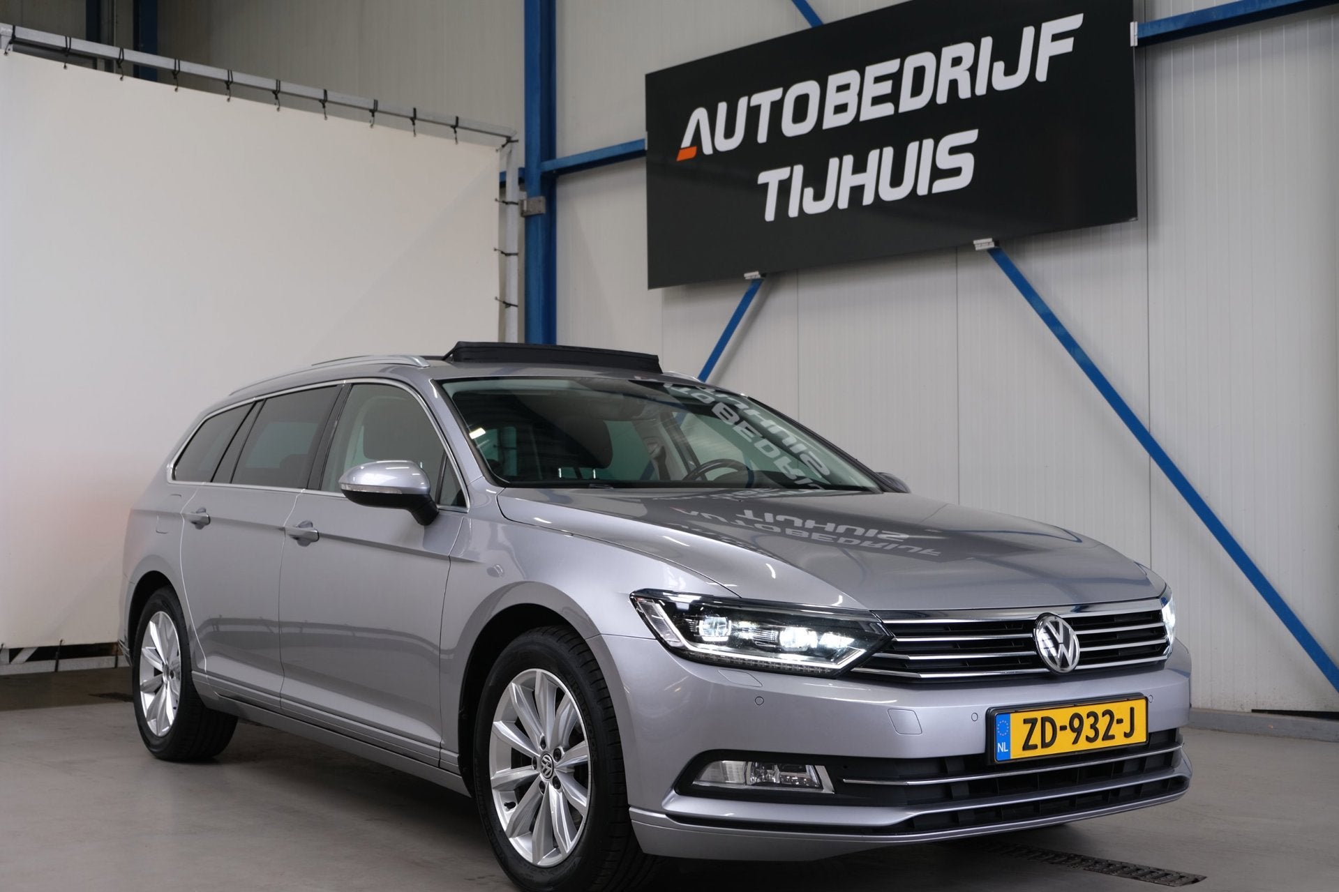 Volkswagen Passat Variant 1.5 TSI Comfortline Business Autom, Auto's, Dealer onderhouden, 730 kg, Euro 6, 4 cilinders