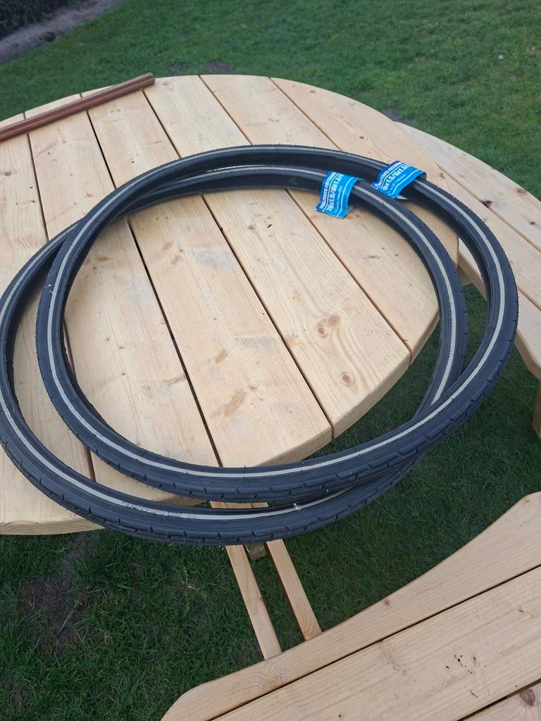 Nieuwe fietsbanden 28x1.5/8x1.3/8 (700x35C) met zijreflectie, Band, Ophalen of Verzenden, Rubber, Nieuw