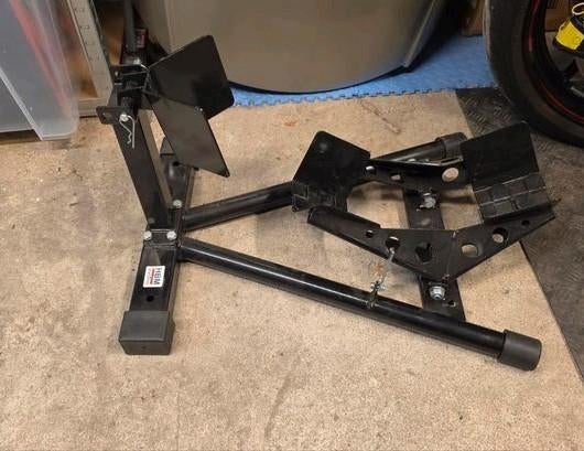 HBM motorfiets voorwielklem, Motoren, Ophalen, Zo goed als nieuw