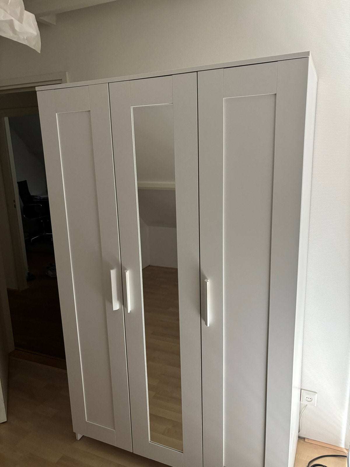 IKEA Brimnes Kledingkast met verlichting - 117x50x190 cm, Ophalen, Met deur(en), 100 tot 150 cm, Zo goed als nieuw