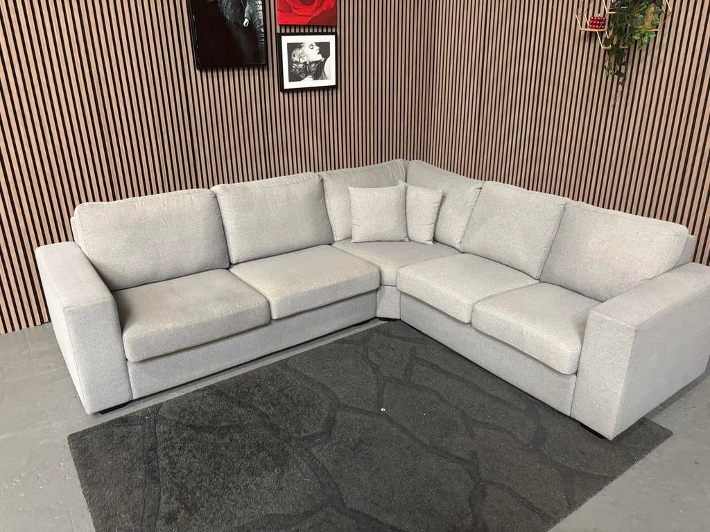 GRATIS LEVERING Hoekbank Grijs 275x245 GEREINIGD, Huis en Inrichting, Banken | Bankstellen, 250 tot 300 cm, Hoekbank, Ophalen of Verzenden